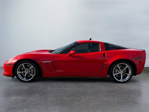 Used 2011 Chevrolet Corvette Grand Sport w/ Preferred Equipment Group image 2