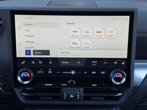 Used 2024 Lexus GX 550 w/ Cold Area Package image 29