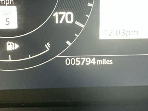 Used 2024 Land Rover Discovery Sport Dynamic SE image 16