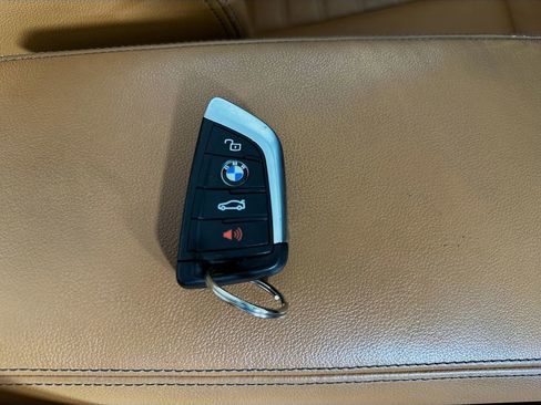 Used 2021 BMW 430i Convertible w/ Convenience Package image 42