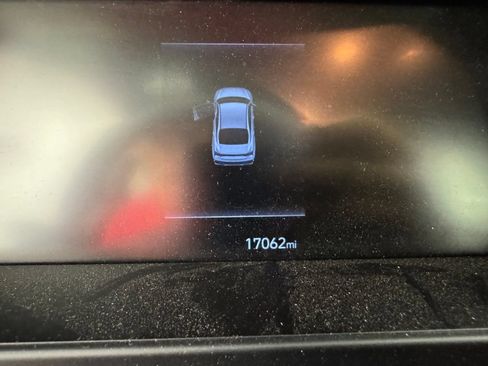 Used 2025 Hyundai Elantra SE FWD image 4