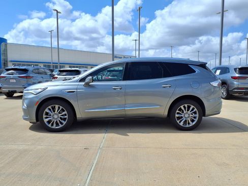 Used 2023 Buick Enclave Avenir w/ Avenir Technology Package AWD/4WD image 3