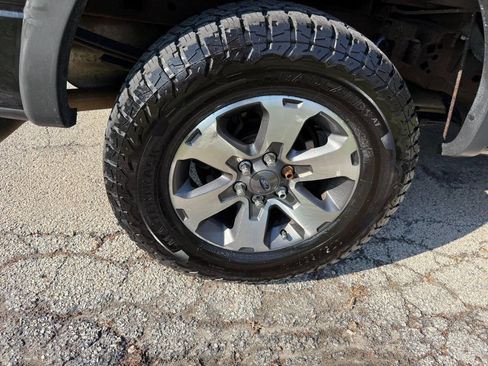 Used 2014 Ford F150 FX4 w/ Equipment Group 402A Luxury image 13