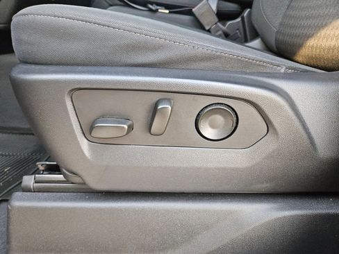 Used 2022 Chevrolet Silverado 1500 Custom RWD image 21