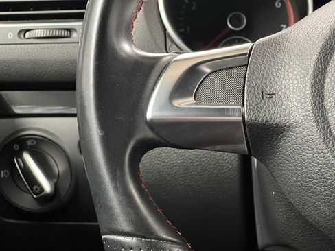 Used 2012 Volkswagen Golf 4-Door image 27