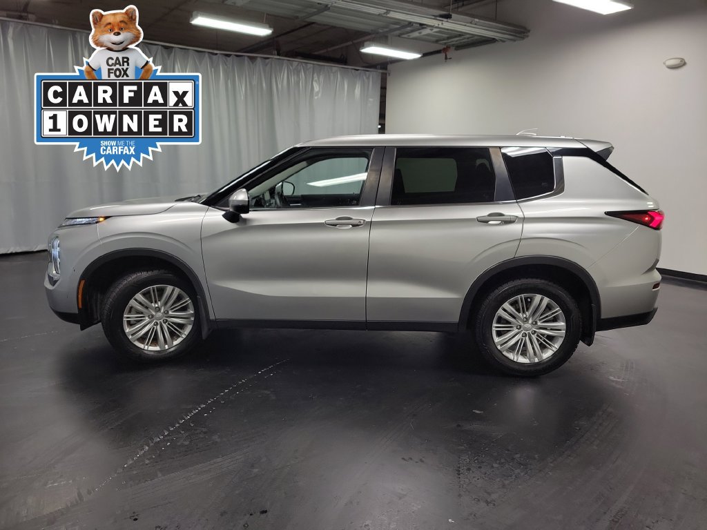 Used 2023 Mitsubishi Outlander ES AWD/4WD image 5