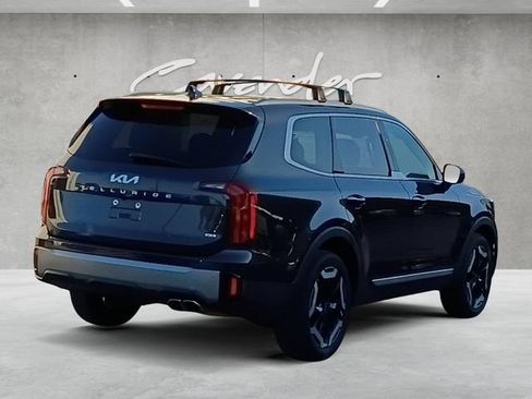 Used 2025 Kia Telluride S AWD/4WD image 16