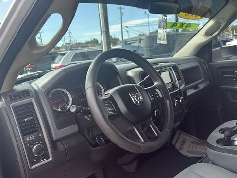 Used 2018 RAM 2500 Tradesman w/ Chrome Appearance Group AWD/4WD image 9