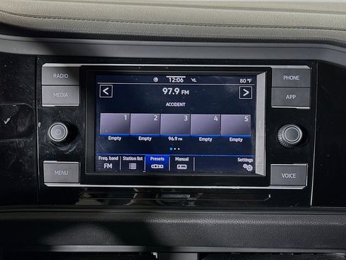 Used 2024 Volkswagen Jetta SE FWD image 24