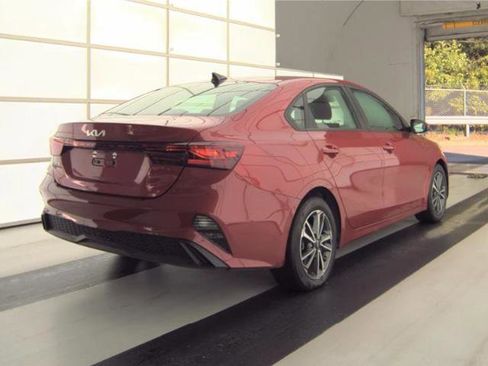 Used 2023 Kia Forte LXS FWD image 3