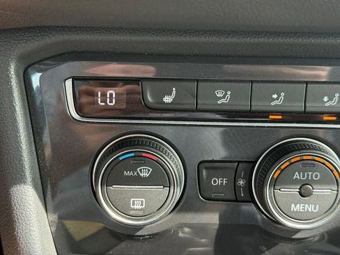Used 2020 Volkswagen Tiguan SE R-Line AWD/4WD image 19