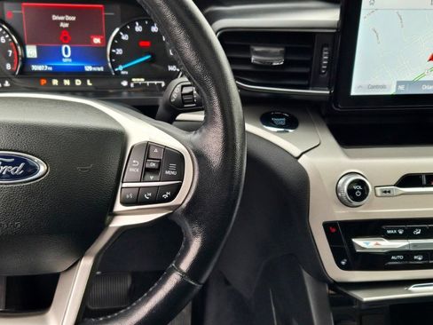 Used 2023 Ford Explorer XLT w/ Equipment Group 202A AWD/4WD image 34