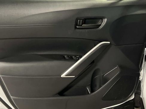 Used 2025 Toyota Corolla Cross AWD Hybrid image 9