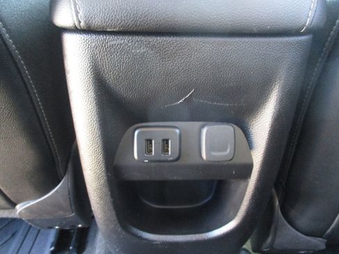 Used 2018 Chevrolet Colorado ZR2 image 35