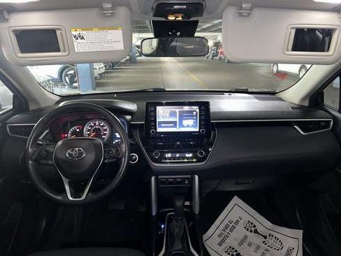 Used 2022 Toyota Corolla Cross LE FWD image 6