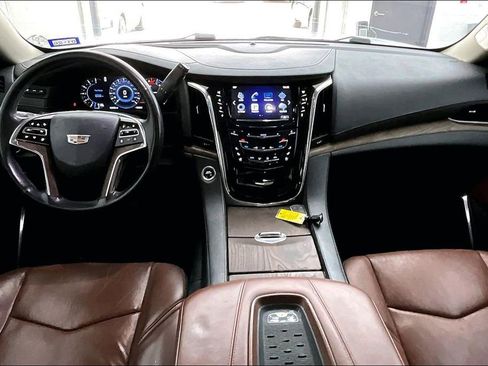 Used 2016 Cadillac Escalade Premium image 20