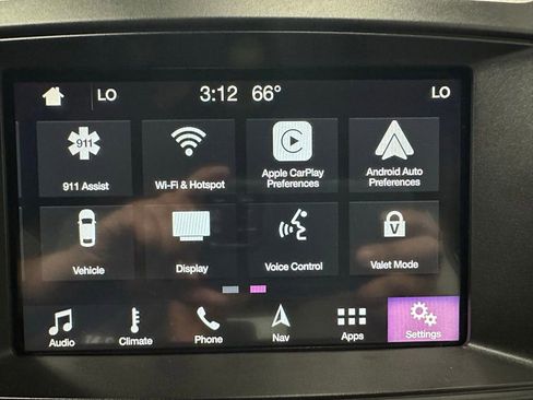 Used 2018 Ford Explorer XLT w/ Equipment Group 201A AWD/4WD image 31