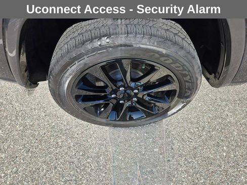 Used 2017 Jeep Grand Cherokee Altitude image 14