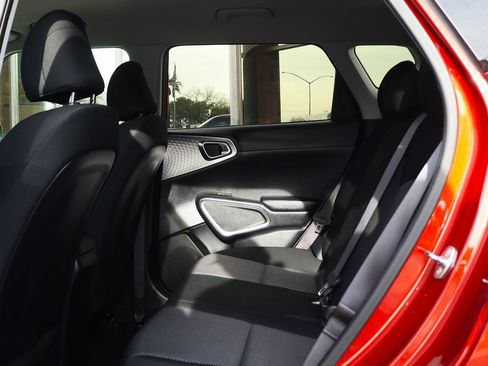 Used 2024 Kia Soul LX w/ Option Group 015 image 33