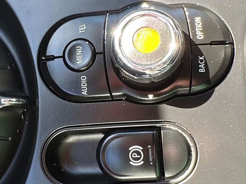 Used 2016 MINI Cooper Clubman image 65