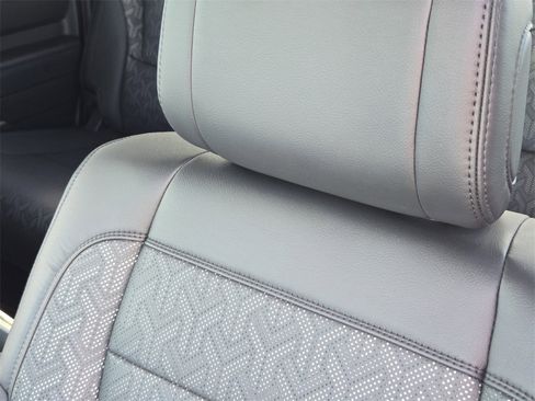 Used 2024 Toyota Tundra Limited image 17