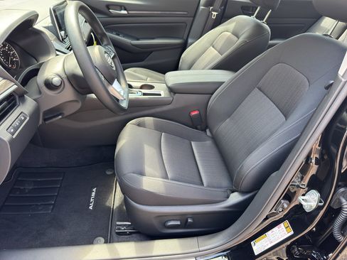 New 2025 Nissan Altima 2.5 SV image 19