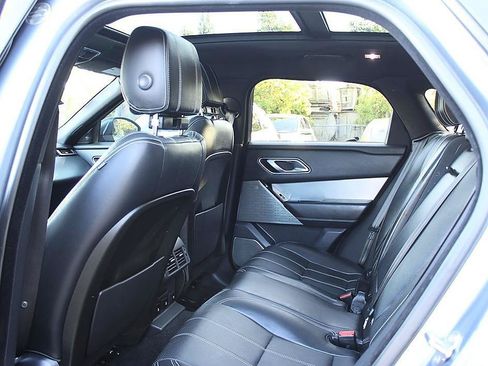 Used 2019 Land Rover Range Rover Velar R-Dynamic SE AWD/4WD image 12