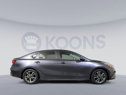Used 2023 Kia Forte LXS w/ LXS Technology Package image 7