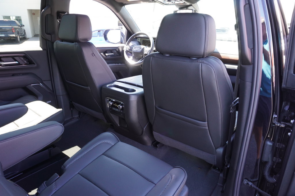 Certified 2026 GMC Yukon Denali AWD/4WD image 12