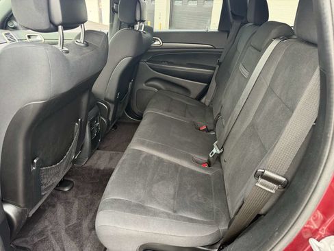 Used 2016 Jeep Grand Cherokee Laredo w/ Quick Order Package 23E AWD/4WD image 13