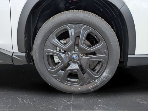 Certified 2025 Subaru Ascent Bronze Edition AWD/4WD image 12