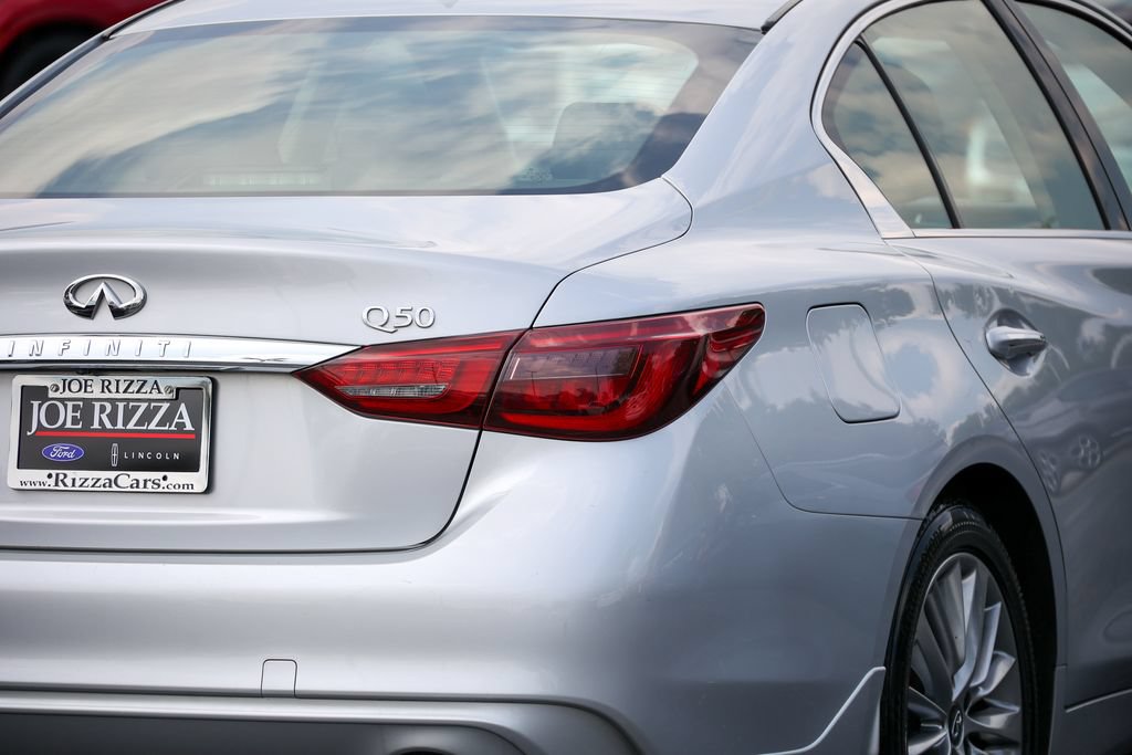 Used 2018 INFINITI Q50 Luxe w/ Essential Package (3.0T Luxe) AWD/4WD image 26