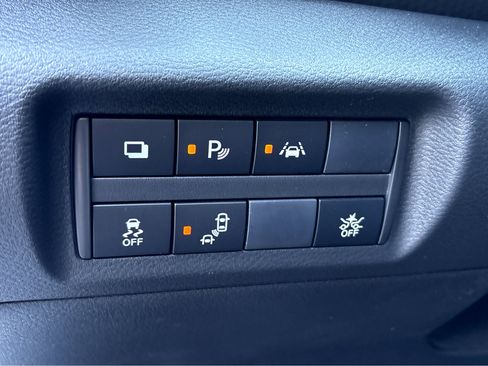 New 2025 Nissan Kicks Play S image 11