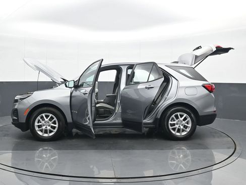 Used 2024 Chevrolet Equinox LS image 27