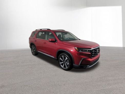 New 2025 Honda Pilot Touring image 11