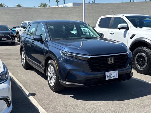 Used 2023 Honda CR-V LX image 2