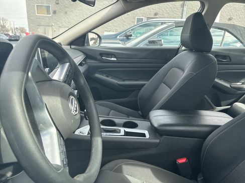 Used 2025 Nissan Altima 2.5 SV image 30