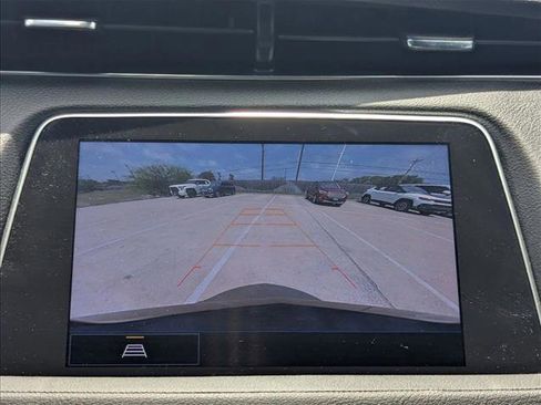 Used 2022 Cadillac XT4 Luxury w/ Cold Weather Package FWD image 13