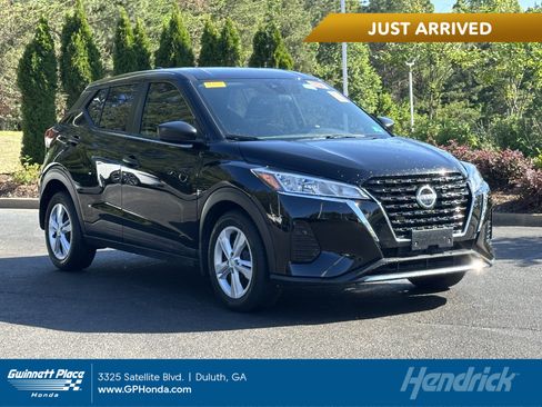 Used 2024 Nissan Kicks S image 1