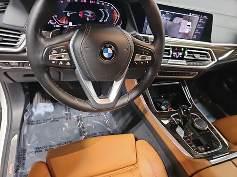 Used 2021 BMW X5 xDrive40i w/ Premium Package image 18