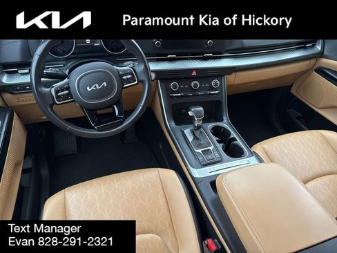 Used 2023 Kia Carnival LX image 20
