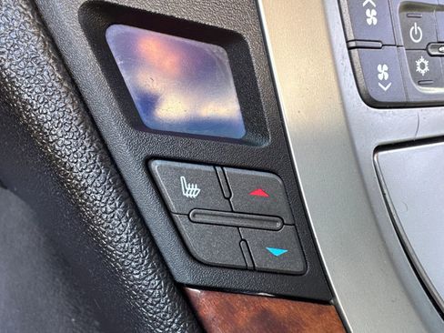 Used 2011 Cadillac CTS Luxury image 28