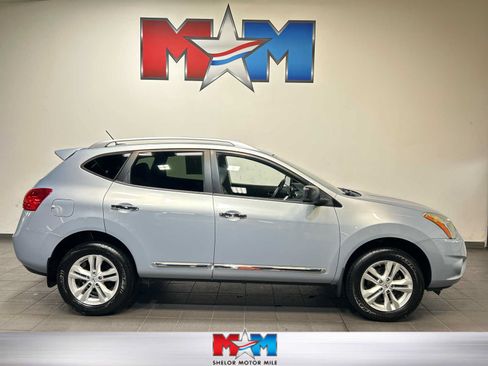 Used 2015 Nissan Rogue S w/ Convenience Package AWD/4WD image 1