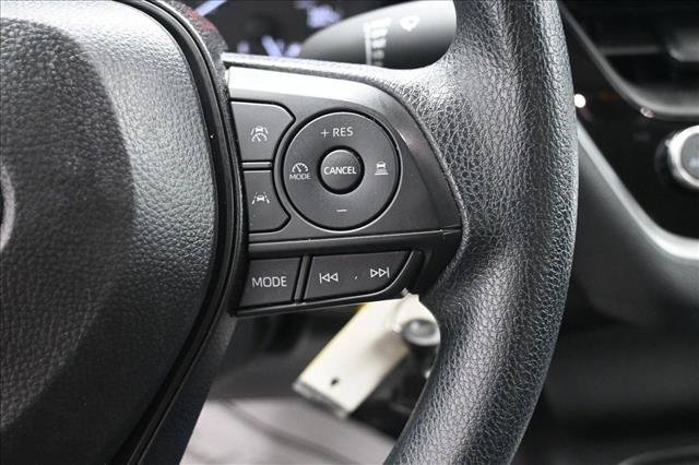 Used 2025 Toyota Corolla LE FWD image 13