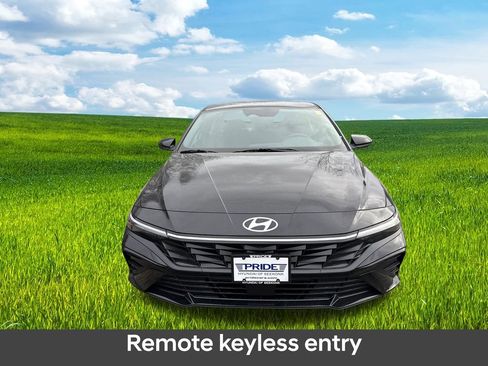 New 2026 Hyundai Elantra SEL Sport Premium FWD image 2