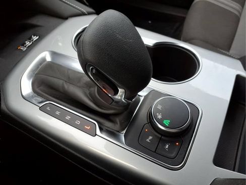 Used 2024 Chevrolet Blazer LT w/ Convenience Package FWD image 23