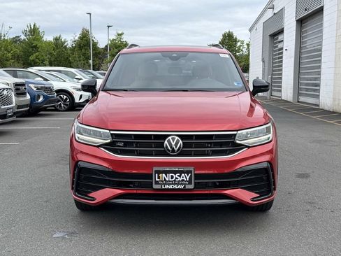 Used 2024 Volkswagen Tiguan SE R-Line AWD/4WD image 7