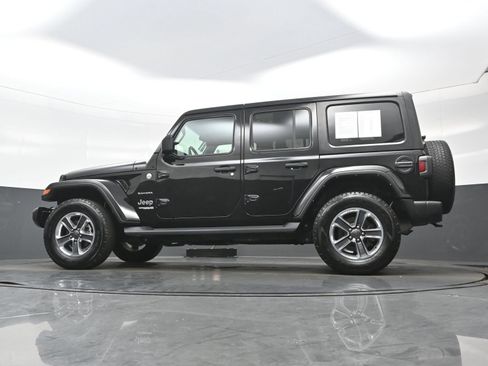 Used 2021 Jeep Wrangler Unlimited Sahara w/ Cold Weather Group AWD/4WD image 27