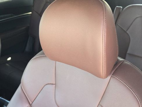 Used 2025 Kia Telluride SX FWD image 16