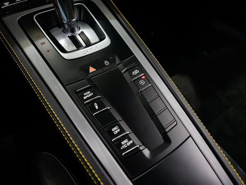 Used 2021 Porsche 718 Cayman GT4 RWD image 14